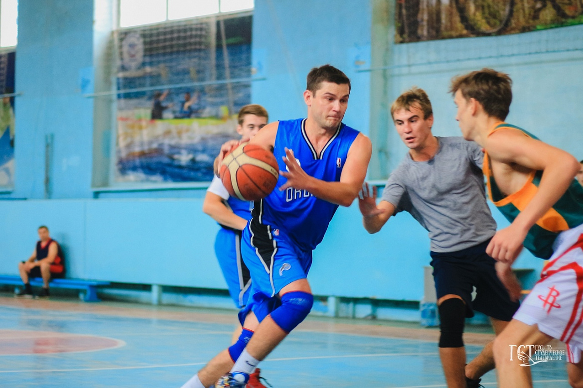 Илья Дмитриев: аспирант, баскетболист и начальник